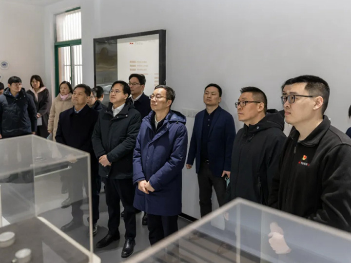 创新驱动 智造未来丨市委副书记、市长周伟率队调研常州坤维传感科技有限公司